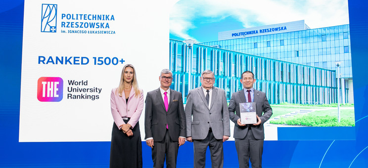 Od prawej: prof. PRz Bartosz Miller, prof. Jerzy Woźnicki, prof. Łukasz Sułkowski, Magdalena Marzec,