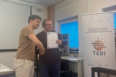 Wręczenie certyfikatów,